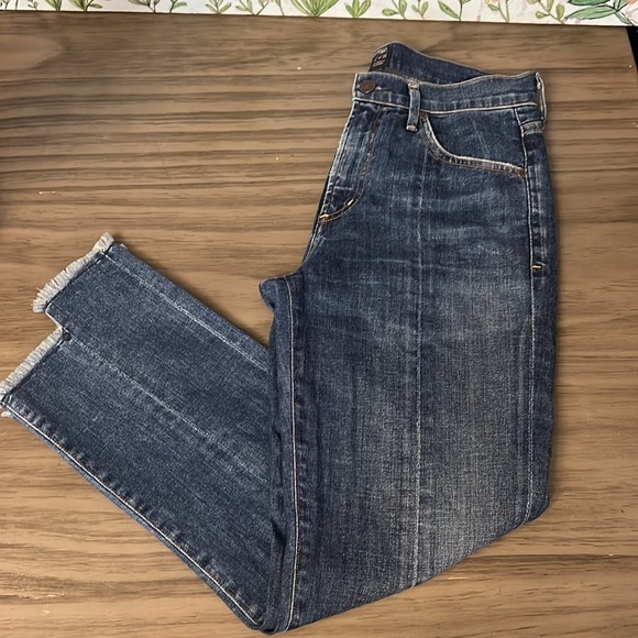 CITIZENS OF HUMANITY STEP HEM ANKLE CROPPED AMARI JEANS 26 - Picture 1 of 16